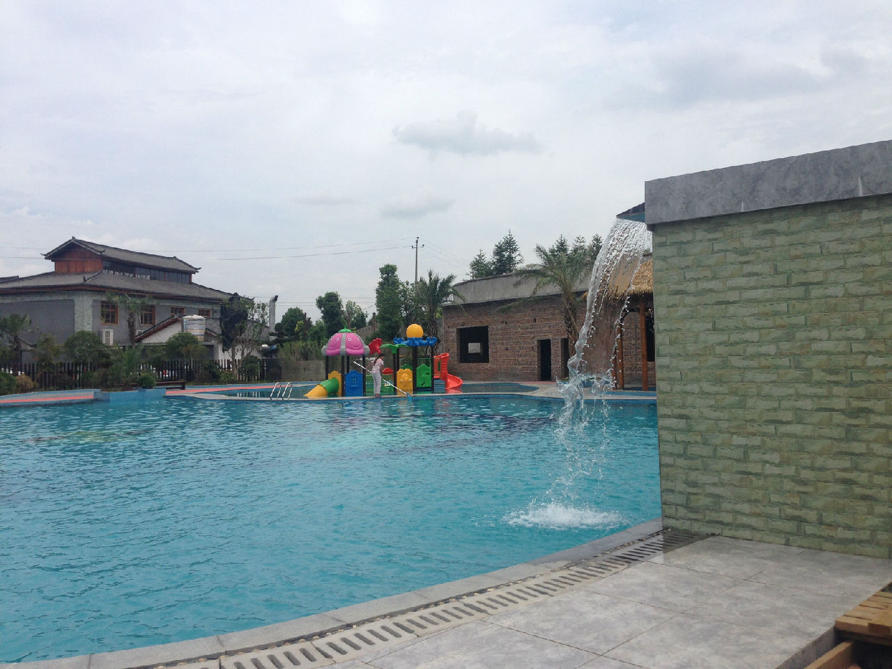 江西萍鄉上粟游泳池