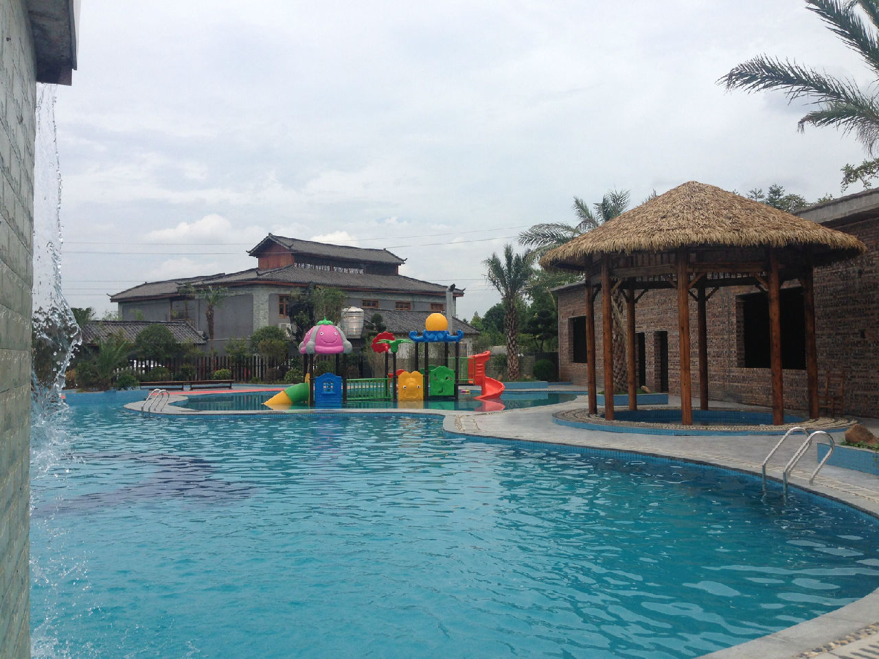 江西萍鄉上粟游泳池