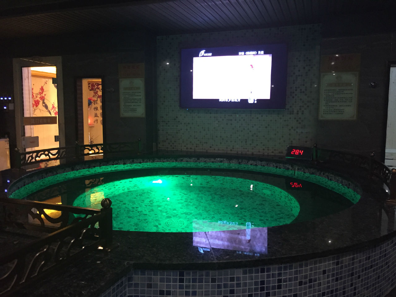 營造一個舒適的人工溫泉設備空間要做那些工作